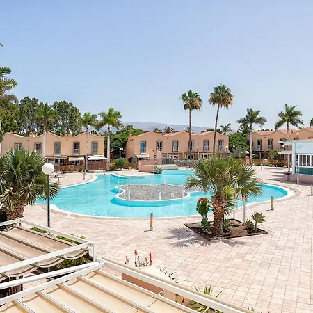 Oasis Club Apartment *