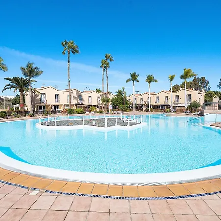 Oasis Club Apartment *